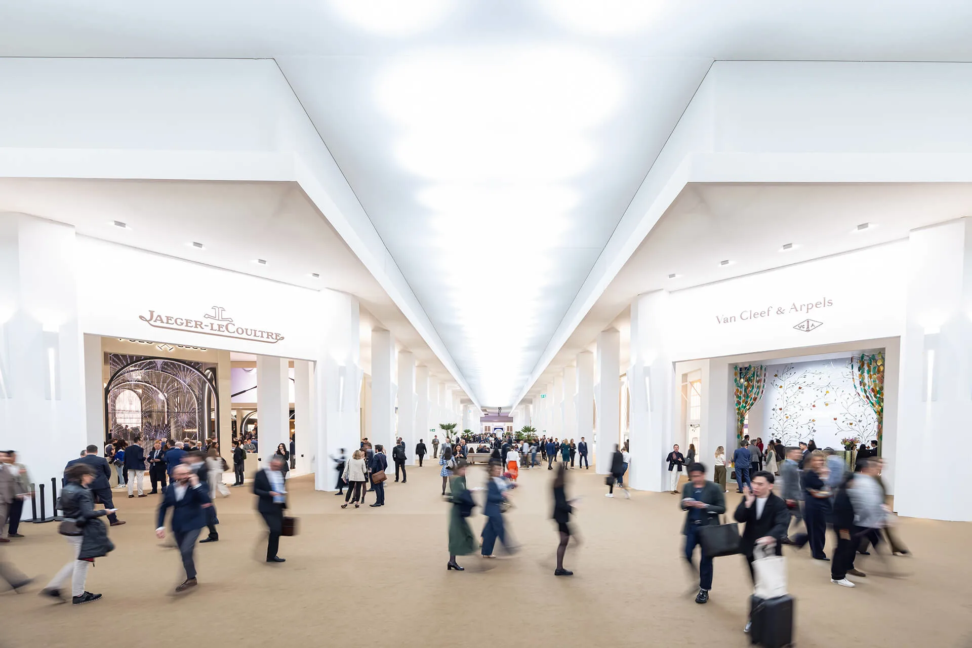 Watches and Wonders 2026 - Corredor das marcas no Palexpo