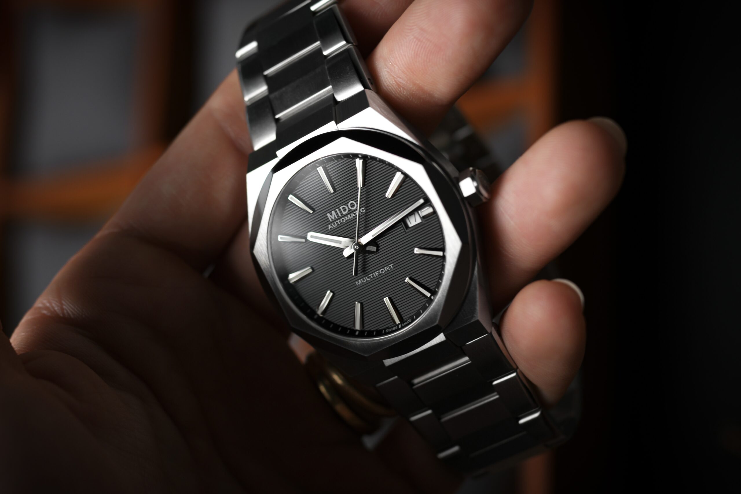 Mido Multifort 8 One Crown — no pulso, visão de uso real