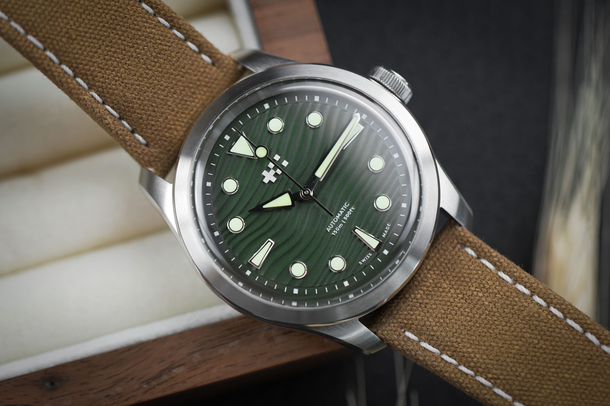 C65 Dune Aeolian vista frontal na pulseira canvas