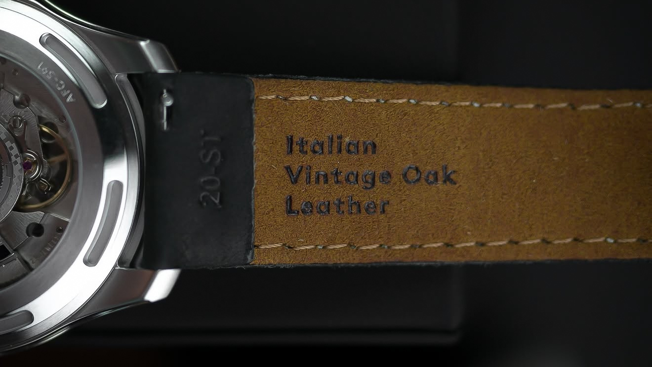 Detalhe da pulseira Italian Vintage Oak